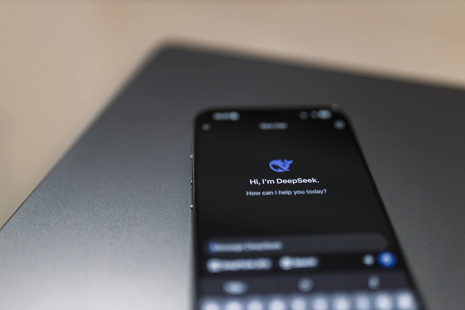 How I Get Free Traffic from ChatGPT in 2025 (AIO vs SEO)