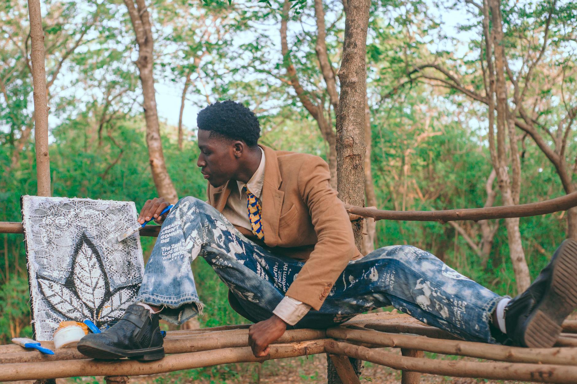 Artist Shlome incorporates girlfriend's puppy into T-shirt design to support spcaLA